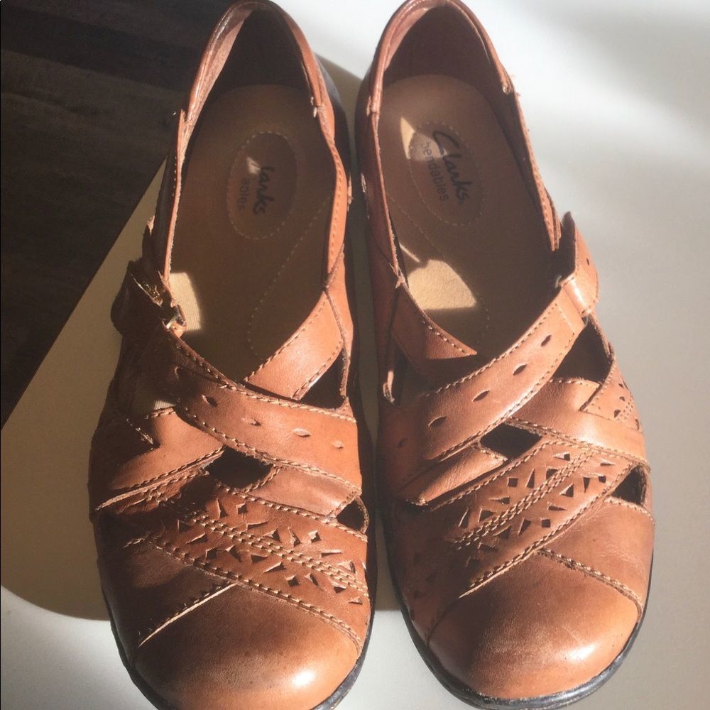 Clark’s Bendables Brown Leather Flats 7-1/2M
